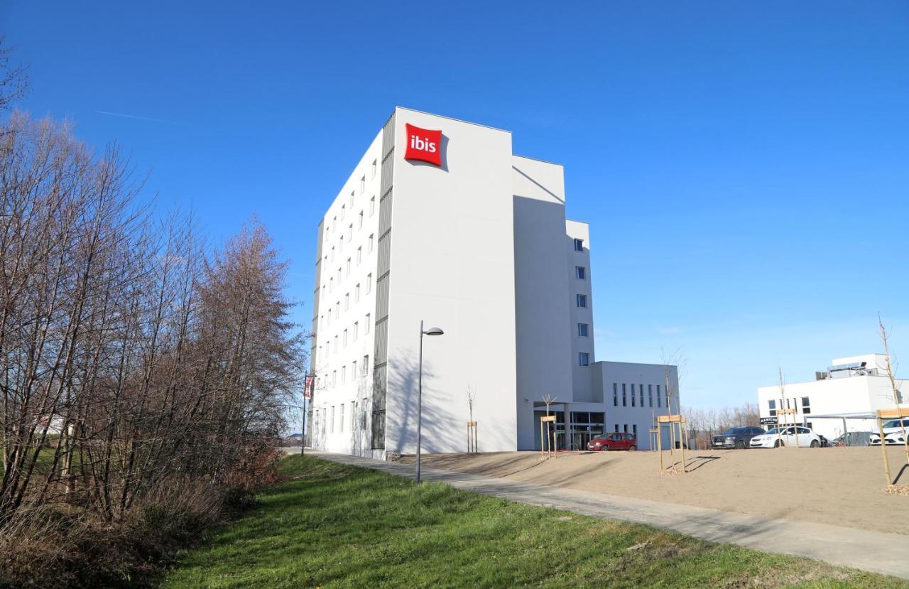 Ibis Jallieu Medipole 3*